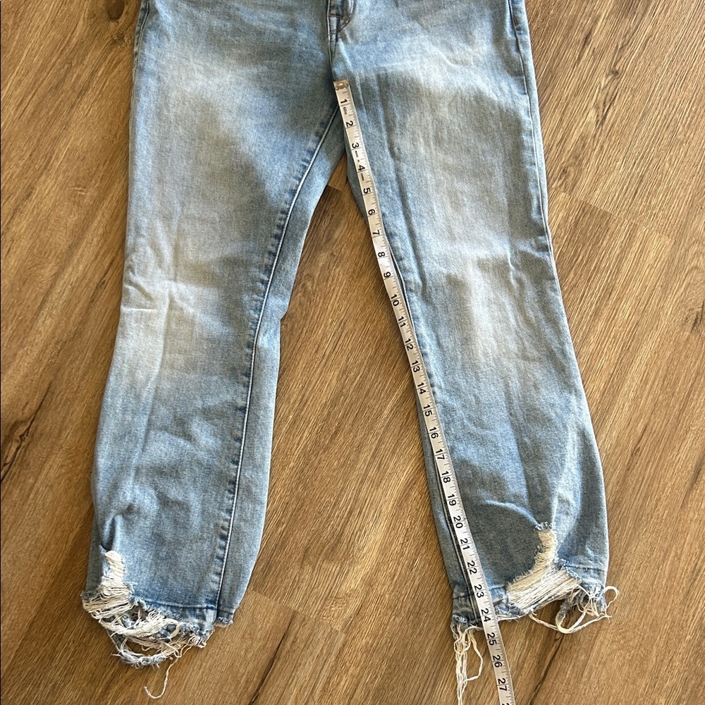 DL1961 Women's Light Blue Cropped Jeans - Picture 2 of 9